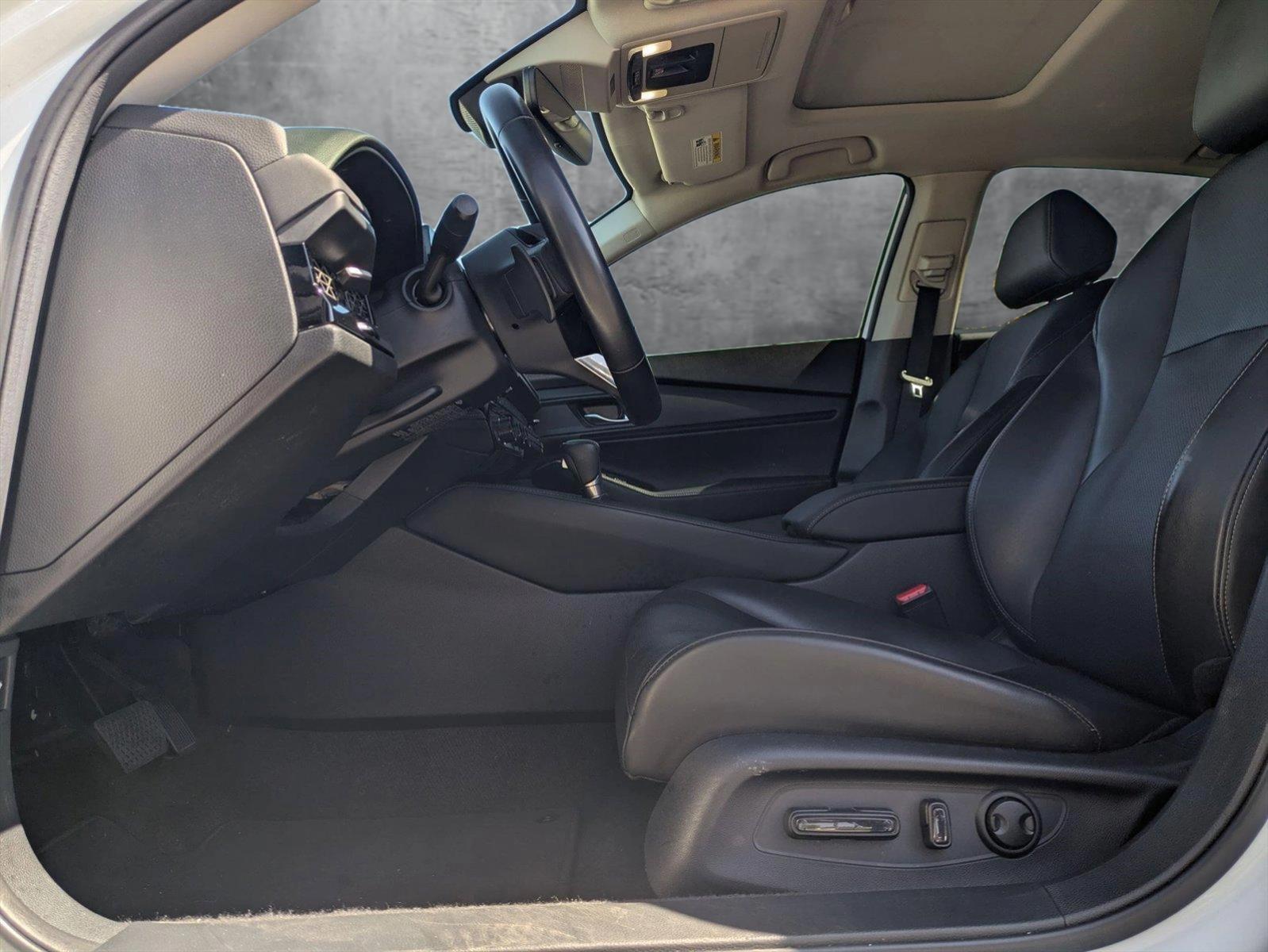 2023 Honda Accord Hybrid Vehicle Photo in Valencia, CA 91355-1794