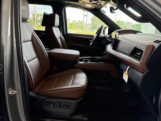 2025 Chevrolet Suburban Vehicle Photo in MANHATTAN, KS 66502-5036
