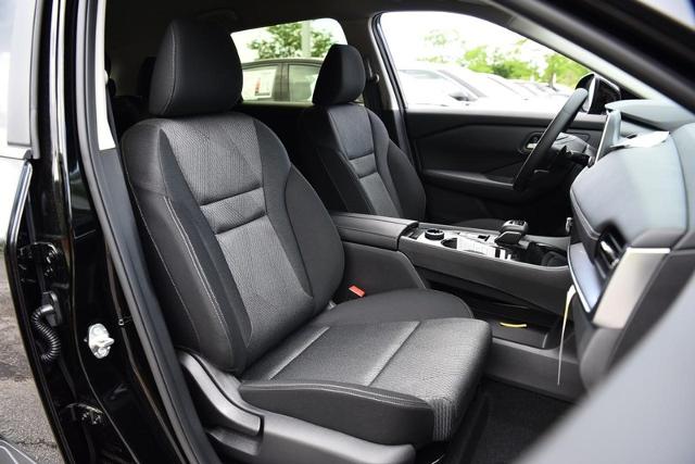 2025 Nissan Rogue Vehicle Photo in Ballwin, MO 63011