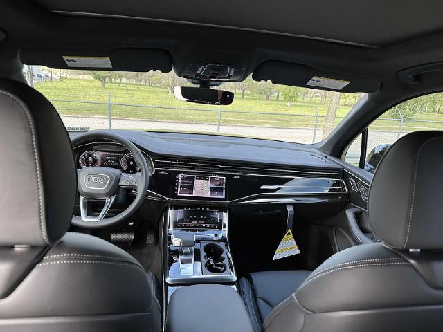 2025 Audi Q7 Vehicle Photo in HOUSTON, TX 77090