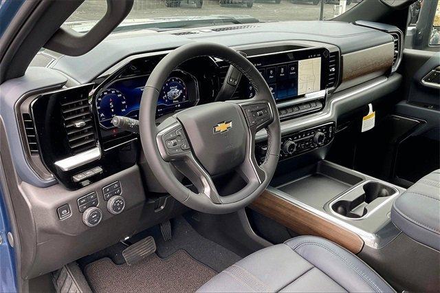 2025 Chevrolet Silverado 3500 HD Vehicle Photo in INDEPENDENCE, MO 64055-1314