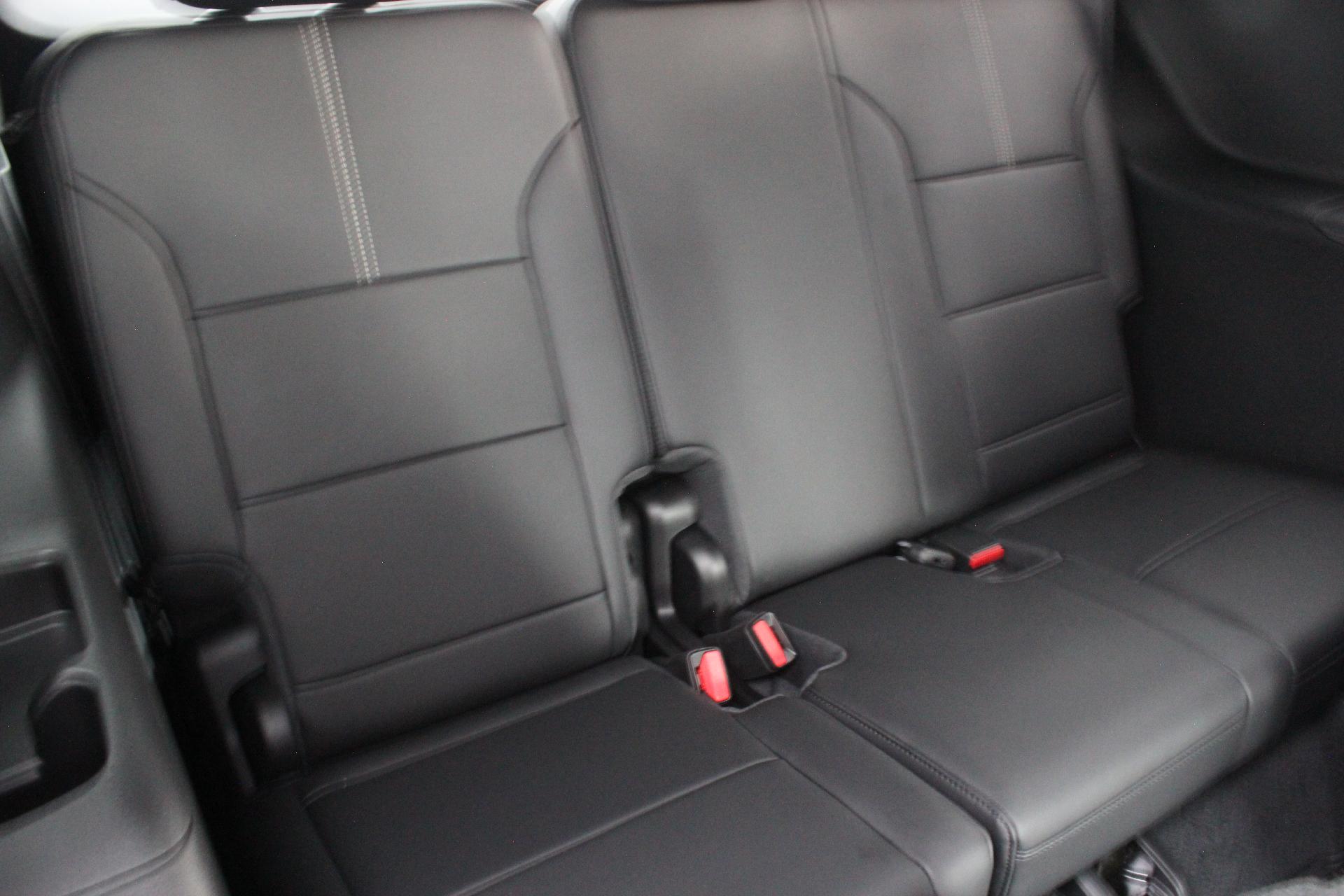 2025 GMC Acadia Vehicle Photo in AURORA, CO 80012-4011