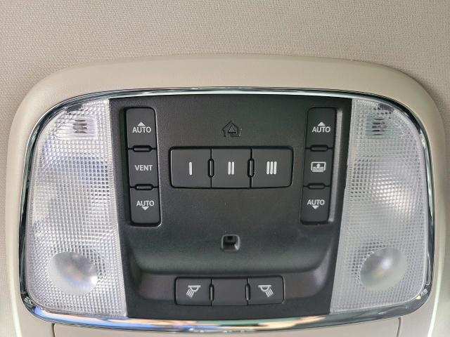 2020 Chrysler 300 Vehicle Photo in Neenah, WI 54956
