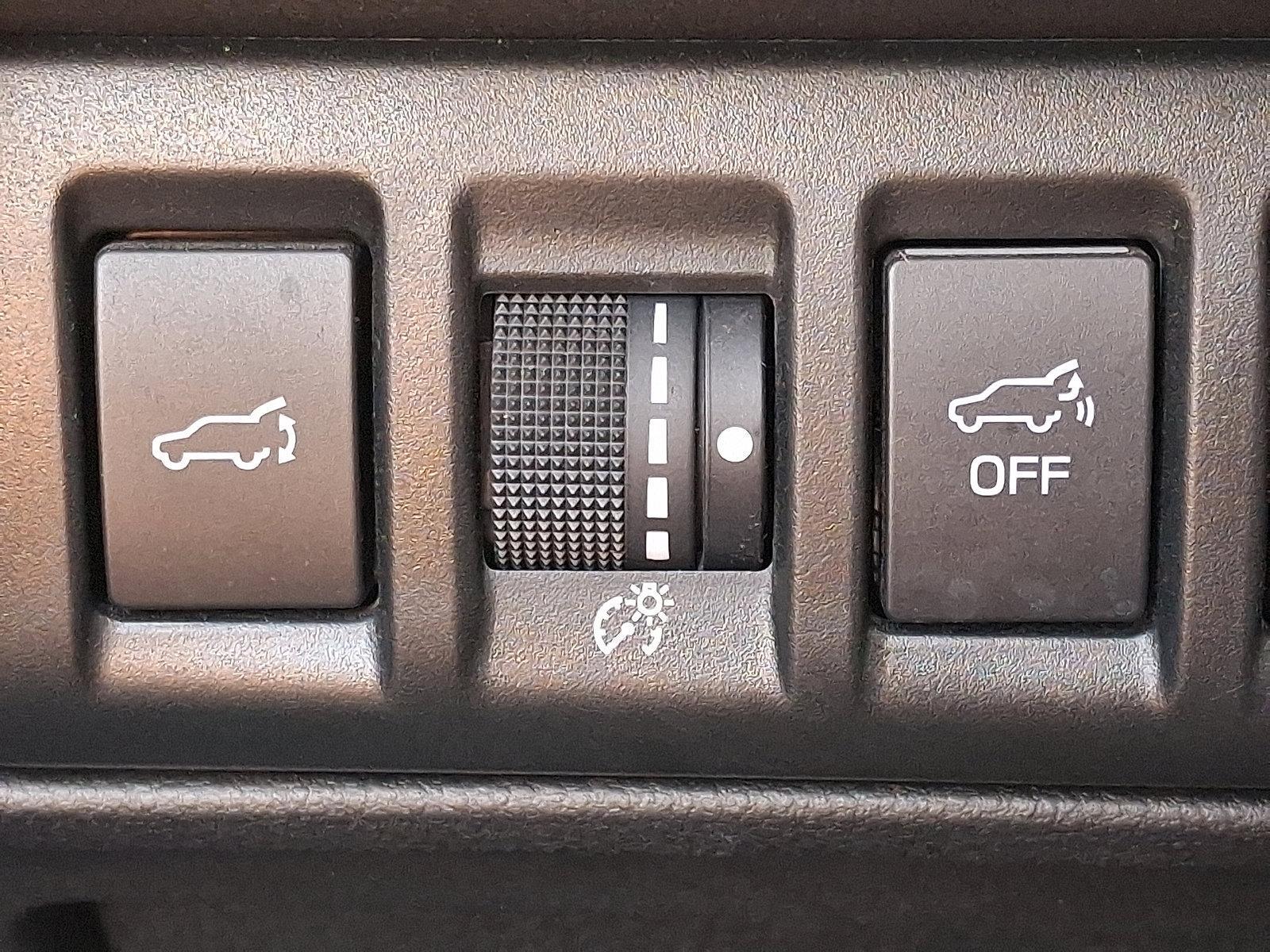 2020 Subaru Outback Vehicle Photo in Easton, PA 18045