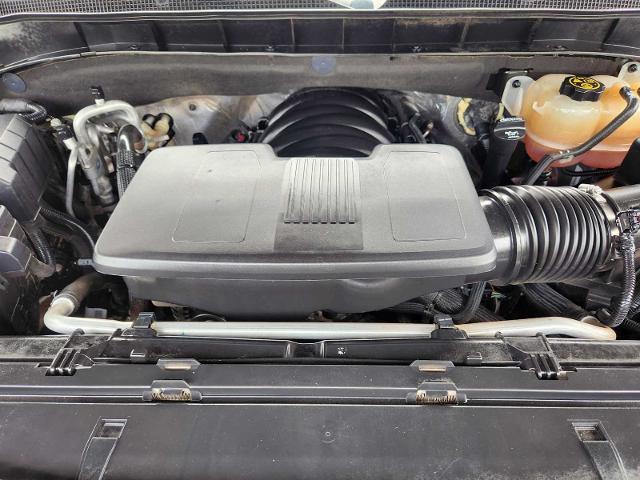 2022 Chevrolet Suburban Vehicle Photo in DENTON, TX 76210-9321