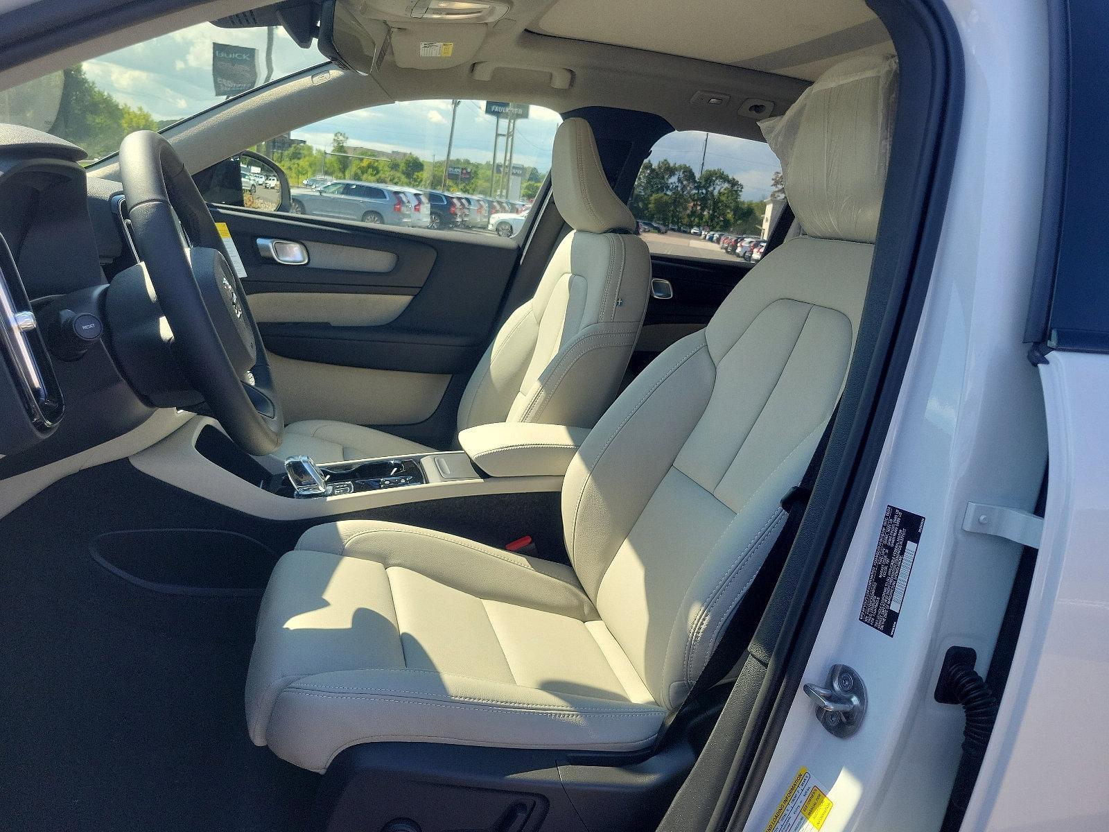 2025 Volvo XC40 Vehicle Photo in Trevose, PA 19053
