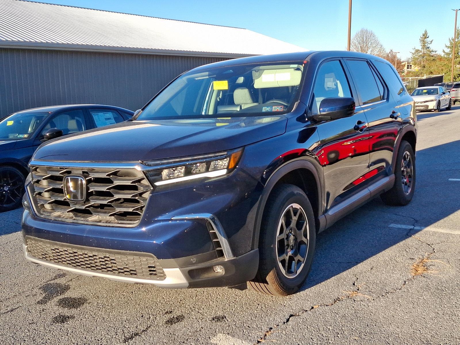 2025 Honda Pilot Vehicle Photo in Harrisburg, PA 17111