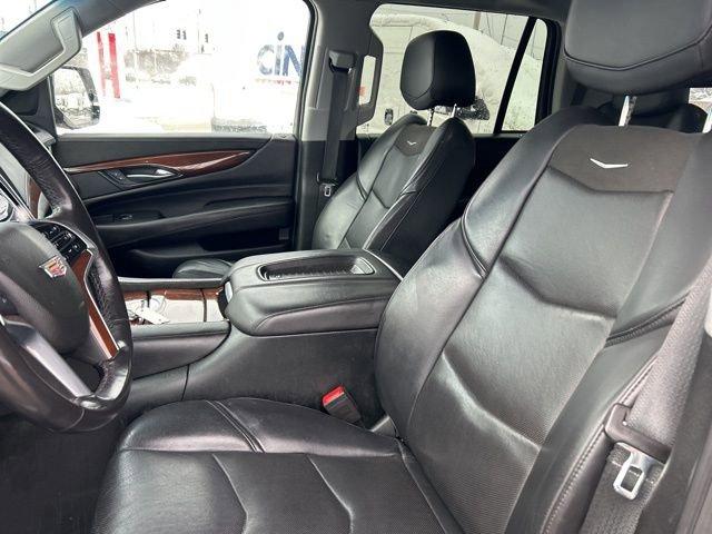 2018 Cadillac Escalade Vehicle Photo in MEDINA, OH 44256-9631