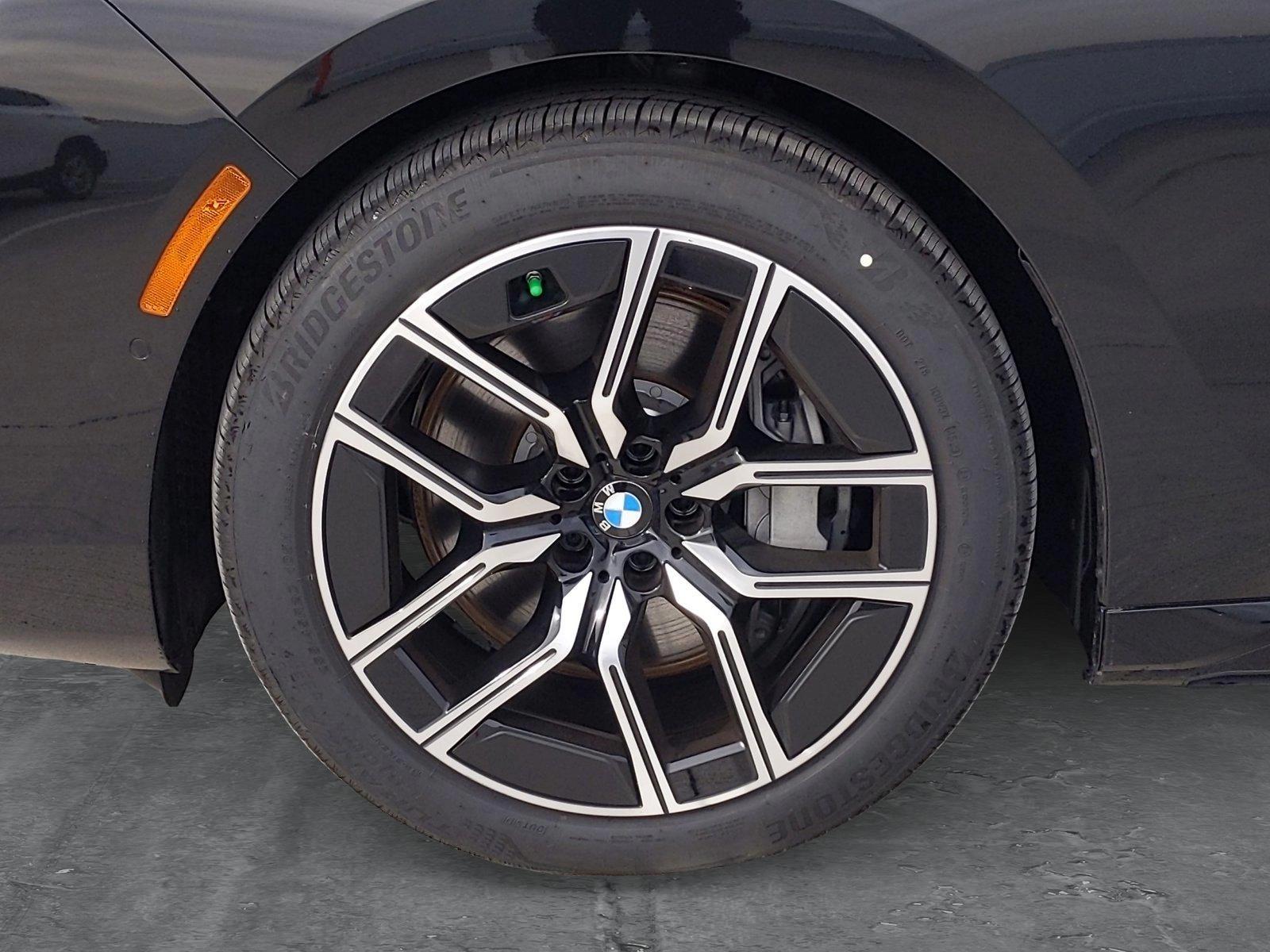 2024 BMW 760i xDrive Vehicle Photo in Rockville, MD 20852