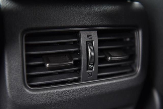 2025 Nissan Rogue Vehicle Photo in Ballwin, MO 63011