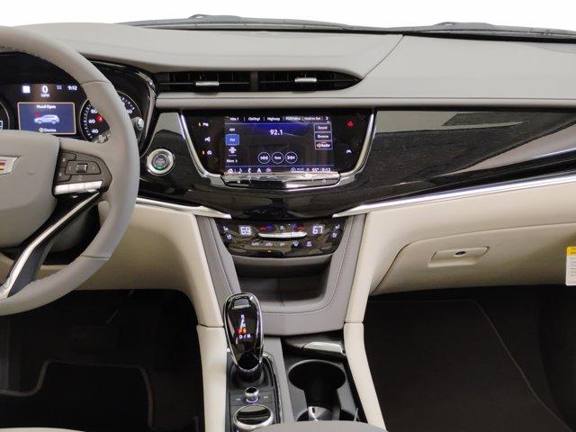 2025 Cadillac XT6 Vehicle Photo in PINEVILLE, NC 28134-8495