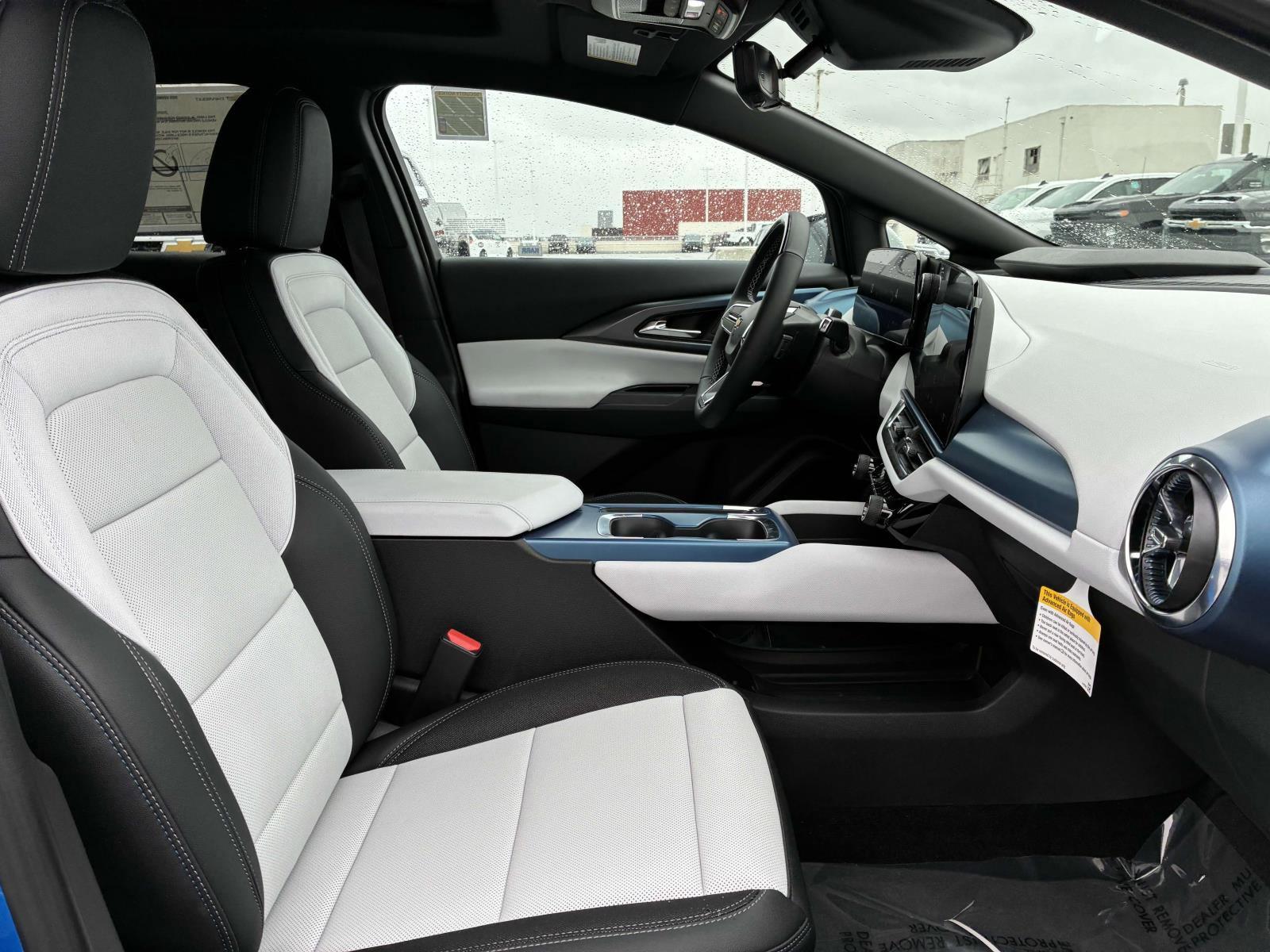 2025 Chevrolet Equinox EV Vehicle Photo in LOS ANGELES, CA 90007-3794