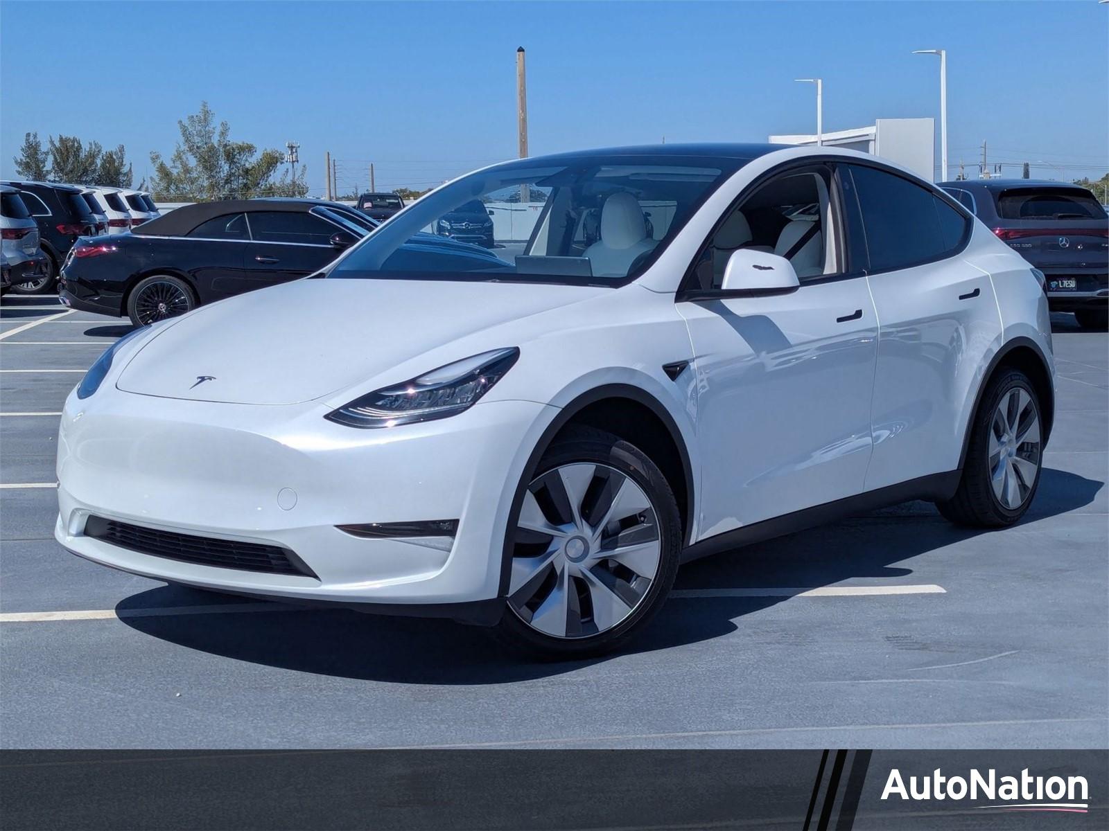 2023 Tesla Model Y Vehicle Photo in Fort Lauderdale, FL 33316