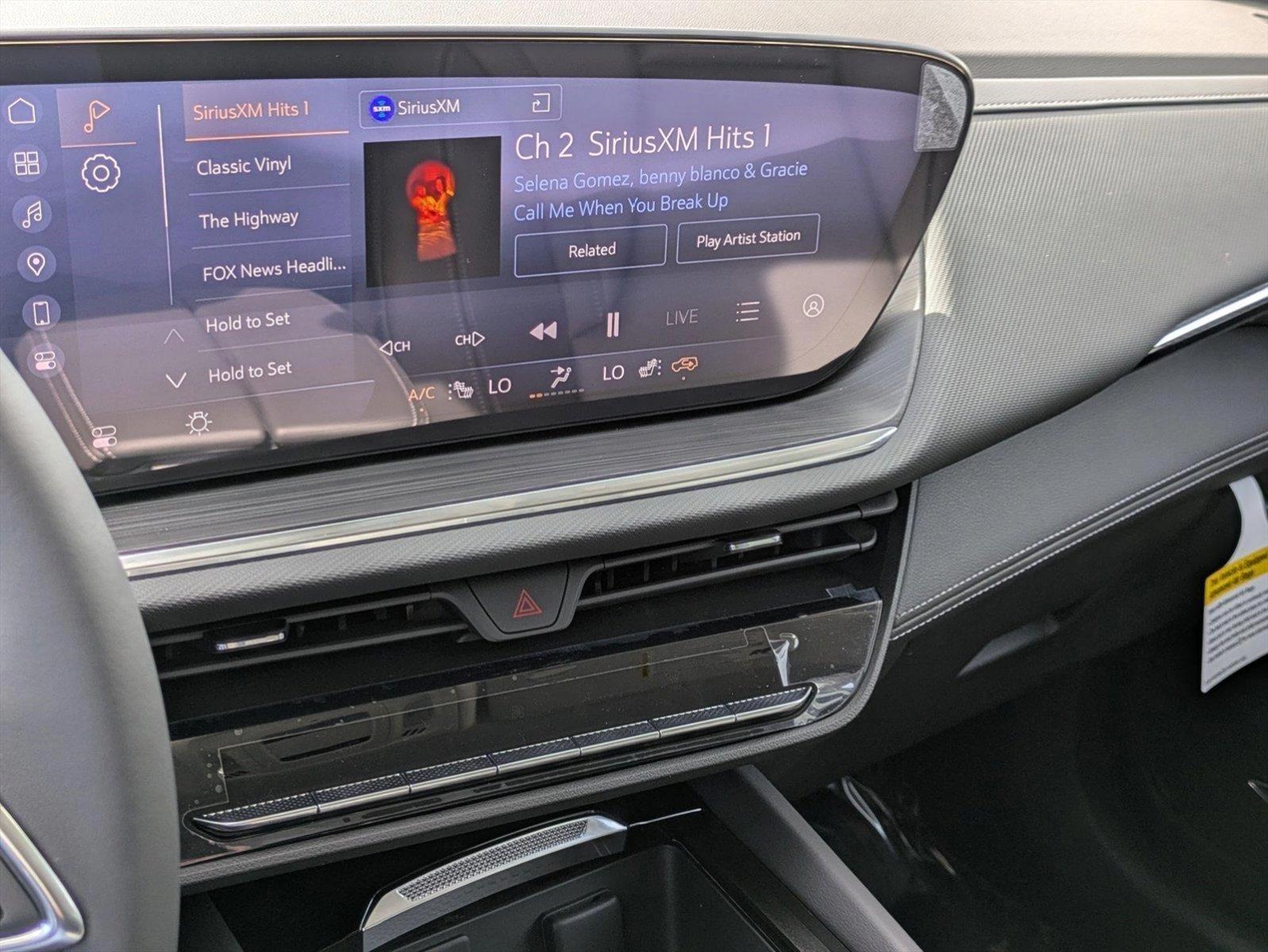 2025 Buick Envision Vehicle Photo in GOLDEN, CO 80401-3850