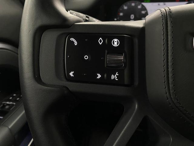 2024 Defender Vehicle Photo in Appleton, WI 54913