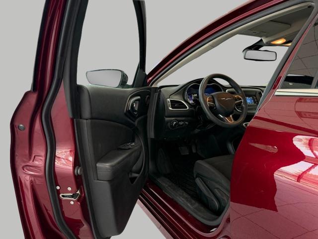 2016 Chrysler 200 Vehicle Photo in Appleton, WI 54914