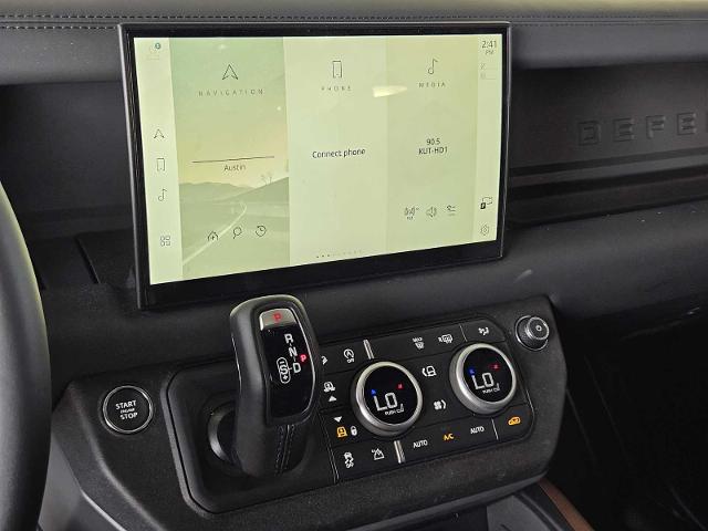 2024 Defender Vehicle Photo in AUSTIN, TX 78717