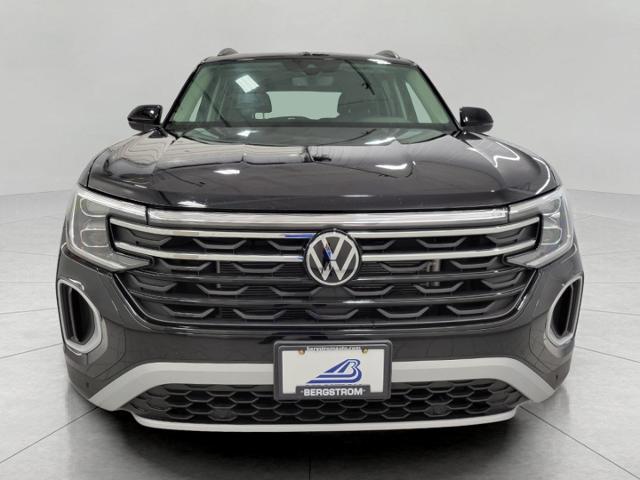 2024 Volkswagen Atlas Vehicle Photo in APPLETON, WI 54914-4656