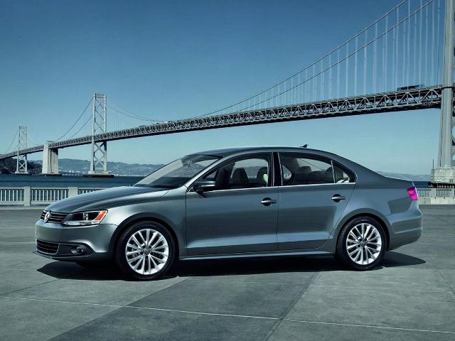 2013 Volkswagen Jetta Sedan Vehicle Photo in GREEN BAY, WI 54304-5303