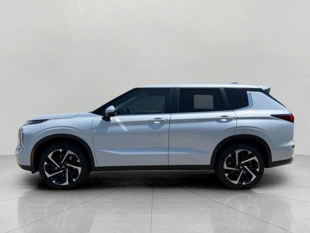 2023 Mitsubishi Outlander Vehicle Photo in Appleton, WI 54914