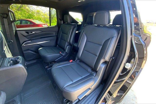 2025 Chevrolet Traverse Vehicle Photo in KANSAS CITY, MO 64114-4502