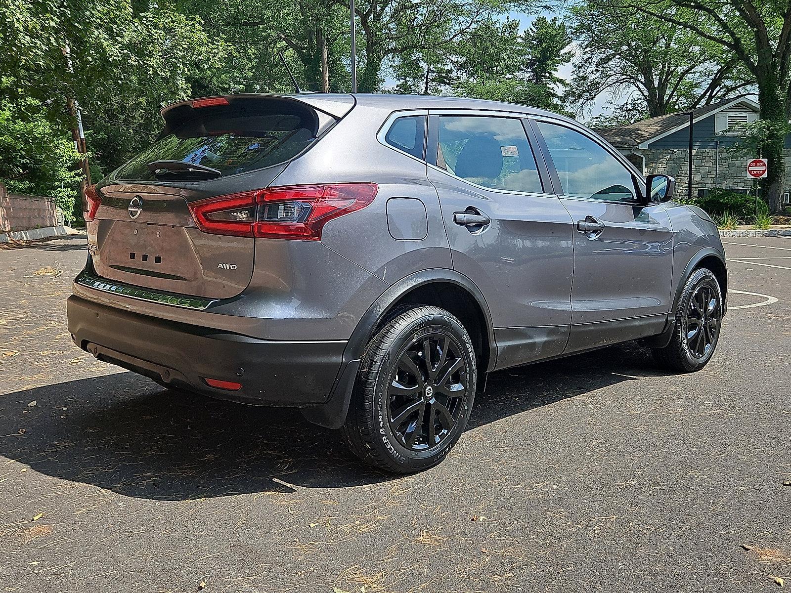 2022 Nissan Rogue Sport Vehicle Photo in Jenkintown, PA 19046