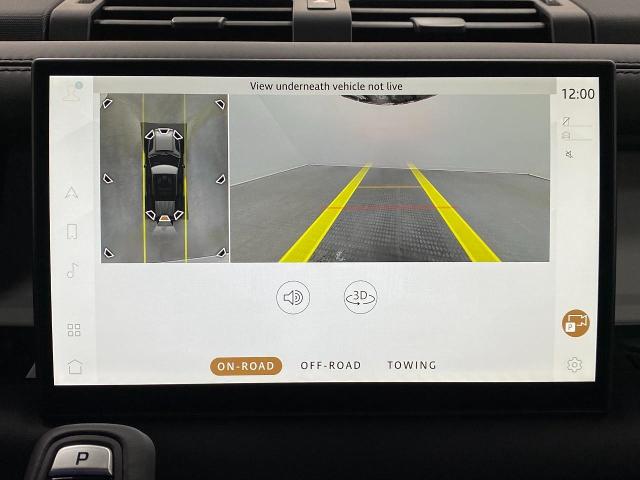 2025 Defender Vehicle Photo in Appleton, WI 54913