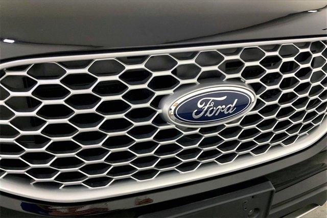 2024 Ford Edge Vehicle Photo in KANSAS CITY, MO 64114-4502