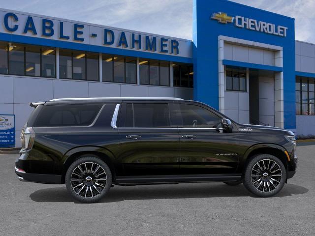 2025 Chevrolet Suburban Vehicle Photo in KANSAS CITY, MO 64114-4502