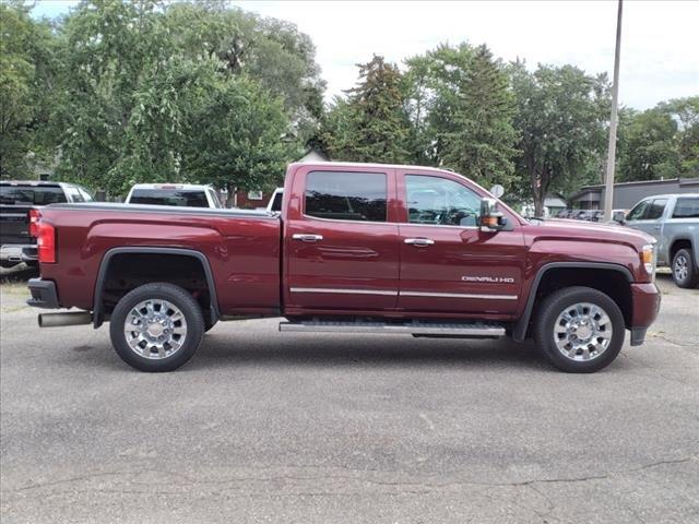 Used 2016 GMC Sierra 2500 Denali HD Denali with VIN 1GT12UE8XGF141010 for sale in Litchfield, Minnesota