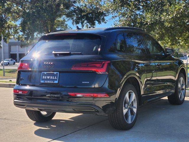 2025 Audi Q5 Vehicle Photo in HOUSTON, TX 77090