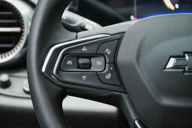2025 Chevrolet Trax Vehicle Photo in EVERETT, WA 98203-5662