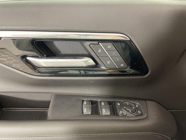 2025 Chevrolet Tahoe Vehicle Photo in PHOENIX, AZ 85014-3381