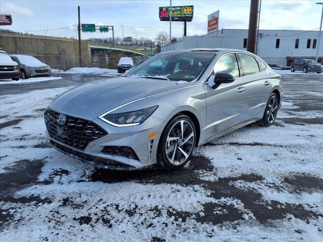 2022 Hyundai SONATA Vehicle Photo in TARENTUM, PA 15084-1435