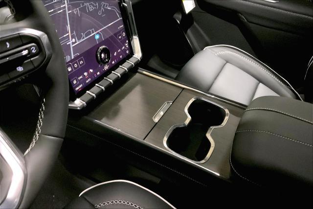2025 GMC Acadia Vehicle Photo in KANSAS CITY, MO 64114-4545