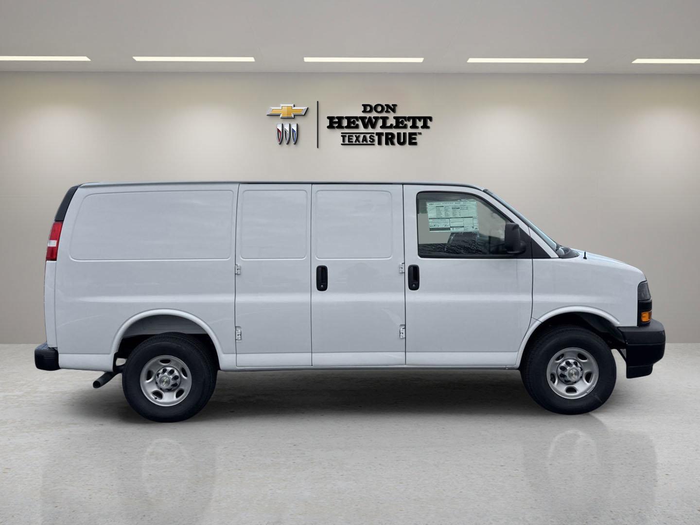 2025 Chevrolet Express Cargo 2500 Vehicle Photo in GEORGETOWN, TX 78626-7508