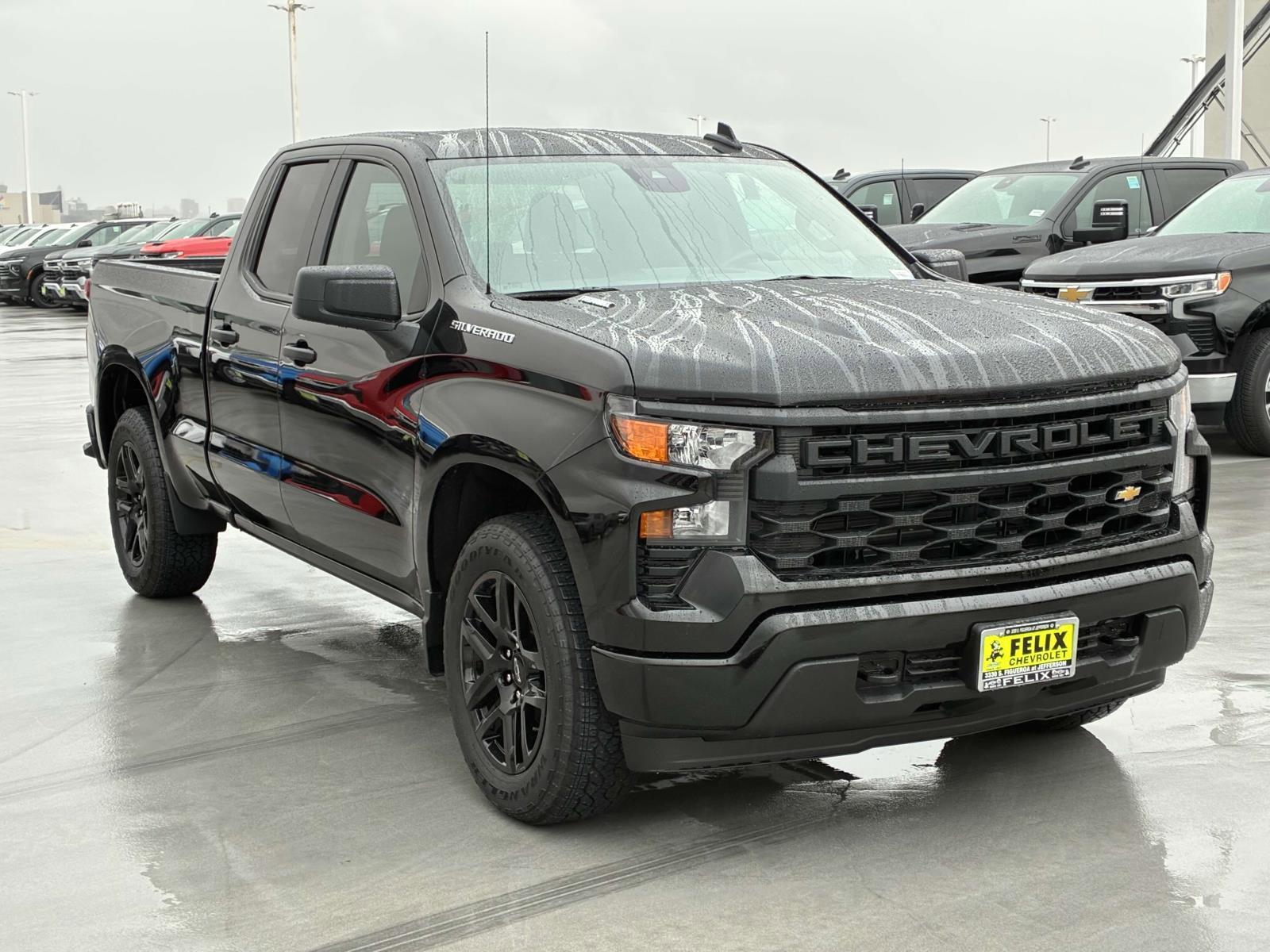 2025 Chevrolet Silverado 1500 Vehicle Photo in LOS ANGELES, CA 90007-3794