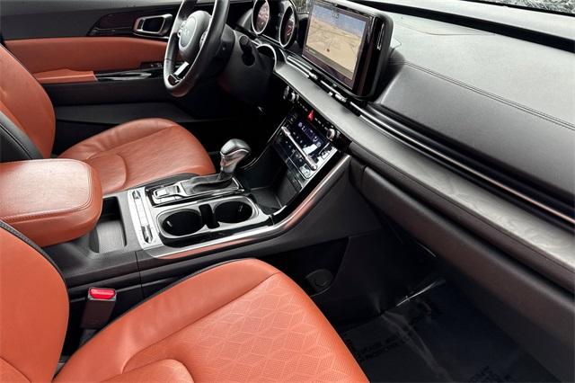 2022 Kia Carnival Vehicle Photo in ELK GROVE, CA 95757-8703