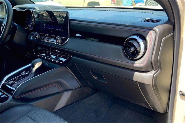 2024 Chevrolet Colorado Vehicle Photo in TOPEKA, KS 66609-0000