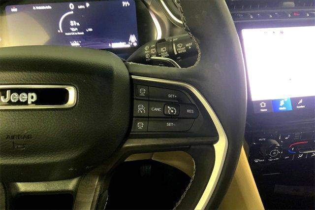 2023 Jeep Grand Cherokee L Vehicle Photo in KANSAS CITY, MO 64114-4545