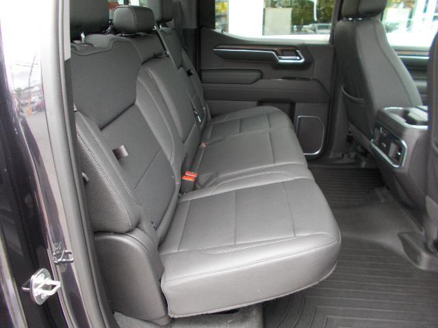 2023 GMC Sierra 1500 Vehicle Photo in LOWELL, MA 01852-4336