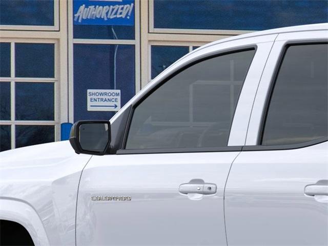 2025 Chevrolet Colorado Vehicle Photo in ENGLEWOOD, CO 80113-6708