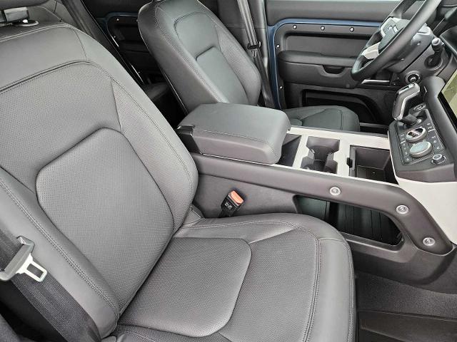 2025 Defender Vehicle Photo in AUSTIN, TX 78717