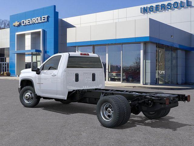 2025 Chevrolet Silverado 3500 HD Chassis Cab Vehicle Photo in DANBURY, CT 06810-5034