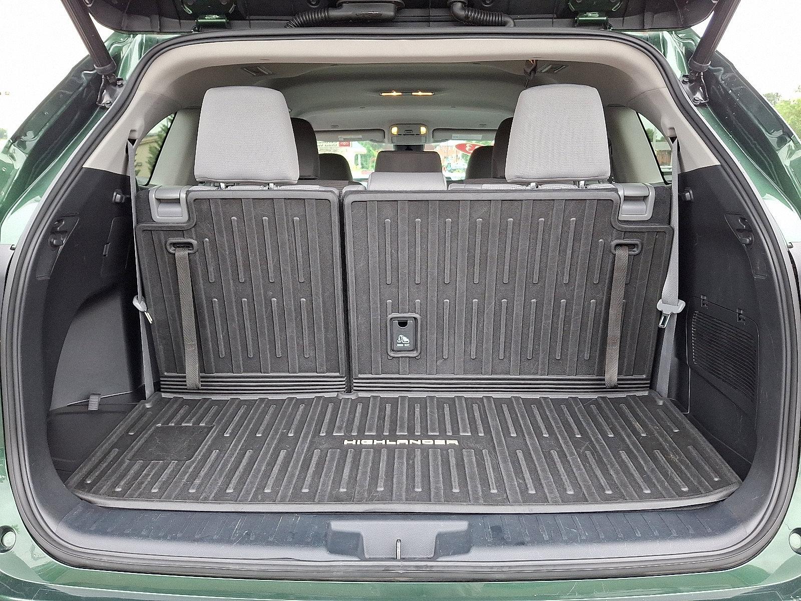 2023 Toyota Highlander Vehicle Photo in Trevose, PA 19053