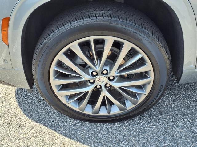 2025 Buick Enclave Vehicle Photo in EMPORIA, VA 23847-1235