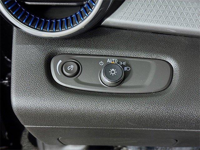 2025 Chevrolet Trax Vehicle Photo in PUYALLUP, WA 98371-4149