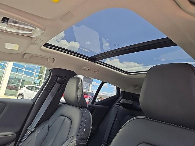 2024 Volvo XC40 Vehicle Photo in HARRISBURG, PA 17111-1033