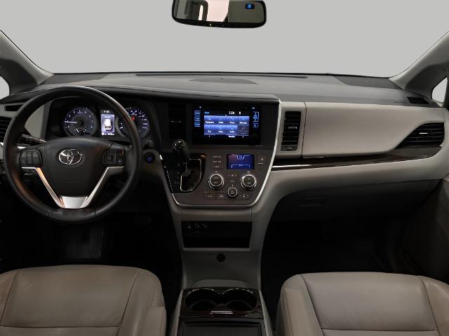 2016 Toyota Sienna Vehicle Photo in Appleton, WI 54913