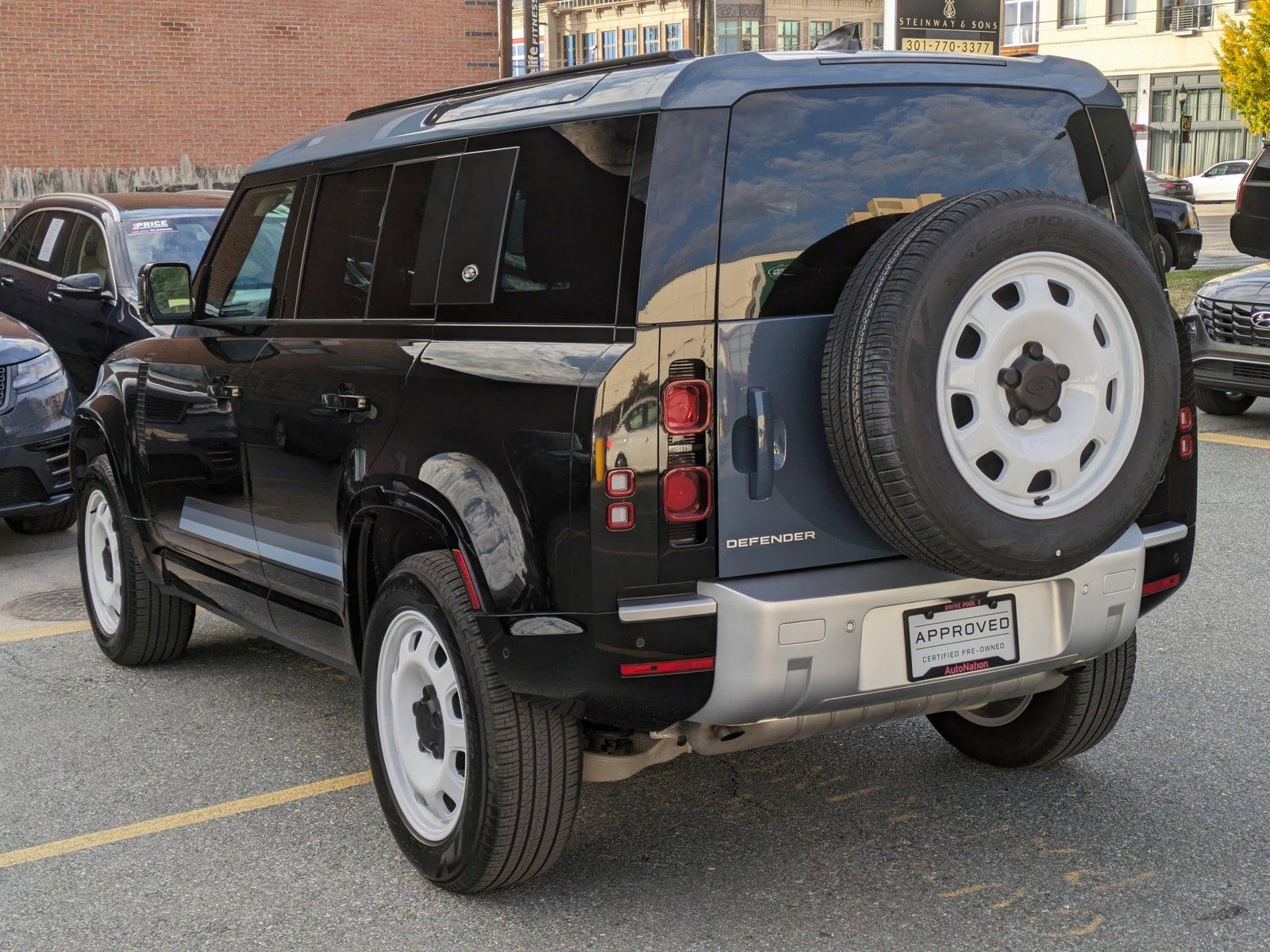 2024 Land Rover Defender Vehicle Photo in Bethesda, MD 20852